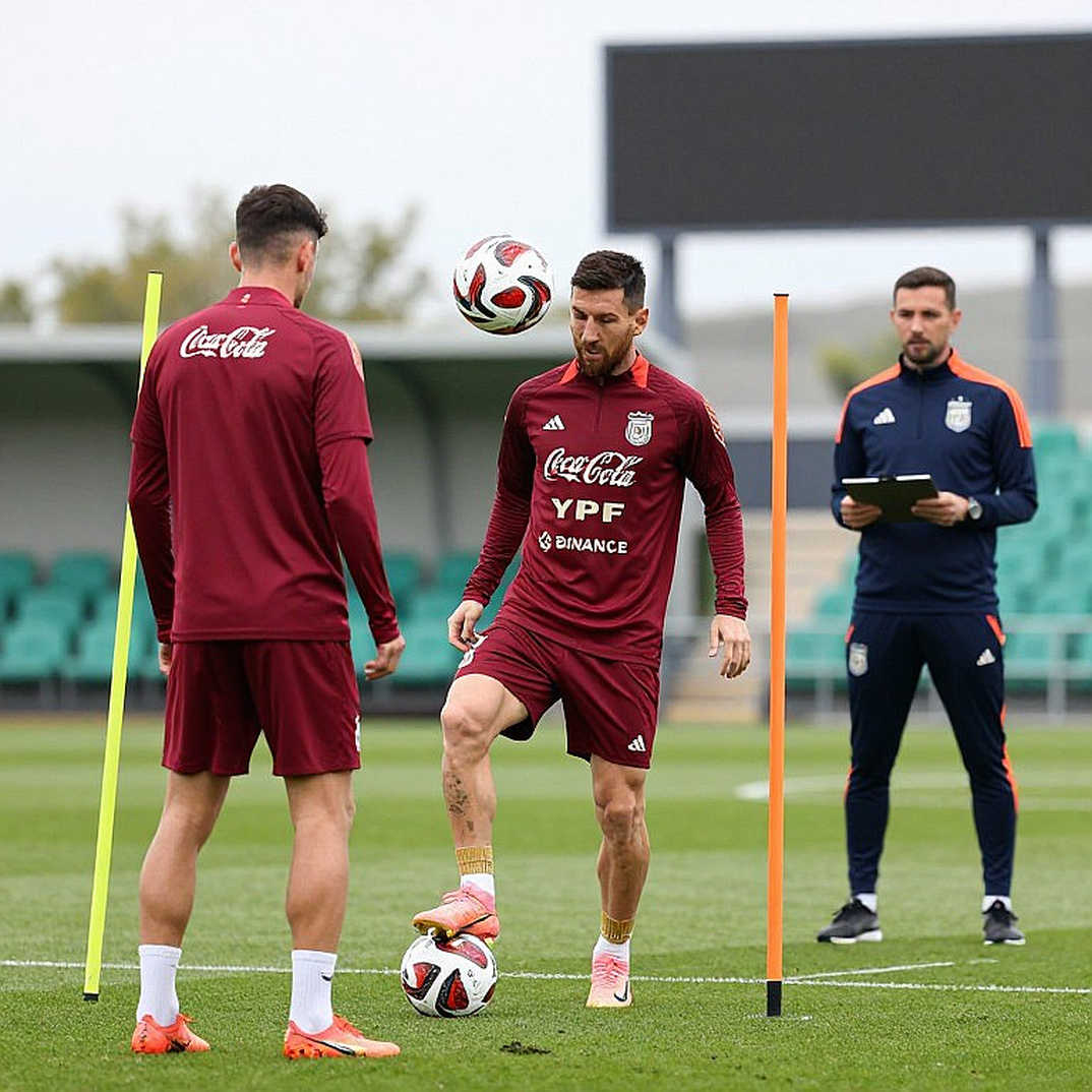 Ajax thua Hajduk Split: Paes dự bị, Ter Stegen bị chỉ trích và lỗi hệ thống trước khung thành