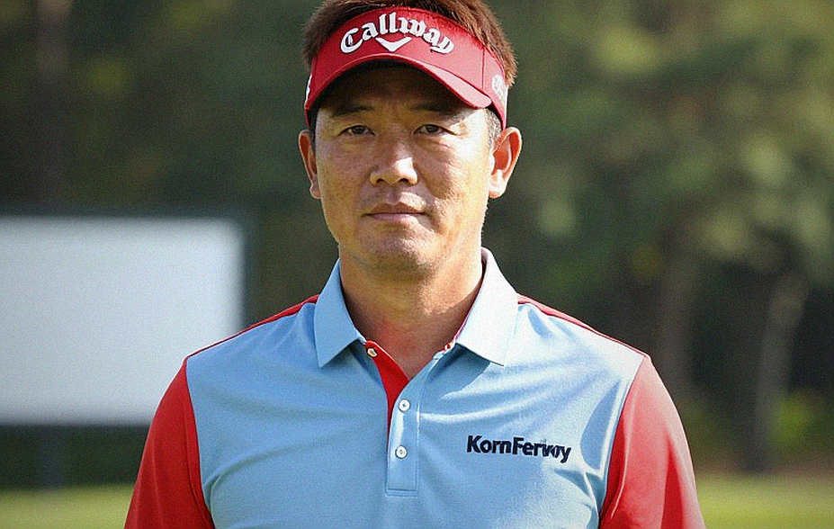 Không Có Thông Tin Đủ Để Phân Tích Chi Tiết Trong Thể Thao Golf