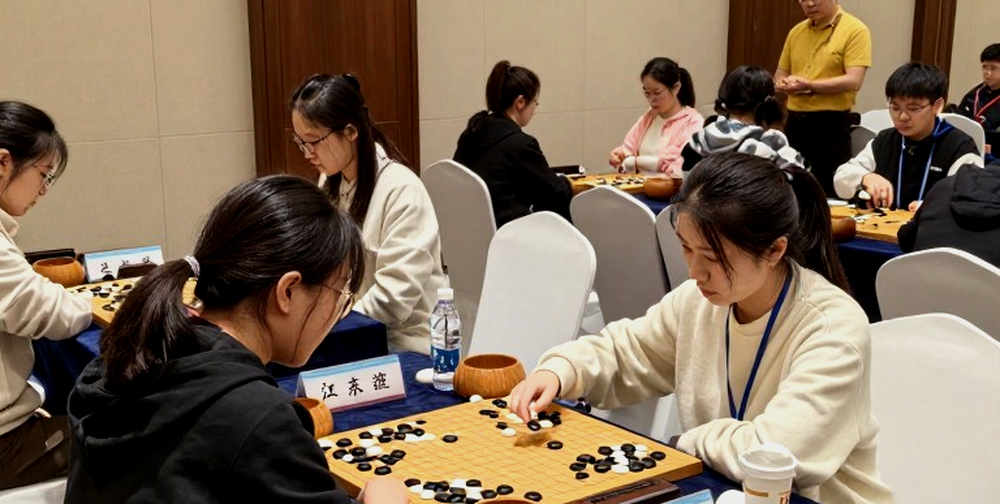 Gukesh và bàn 4 ở Olympiad cờ vua: đọc lại một quyết định đội hình
