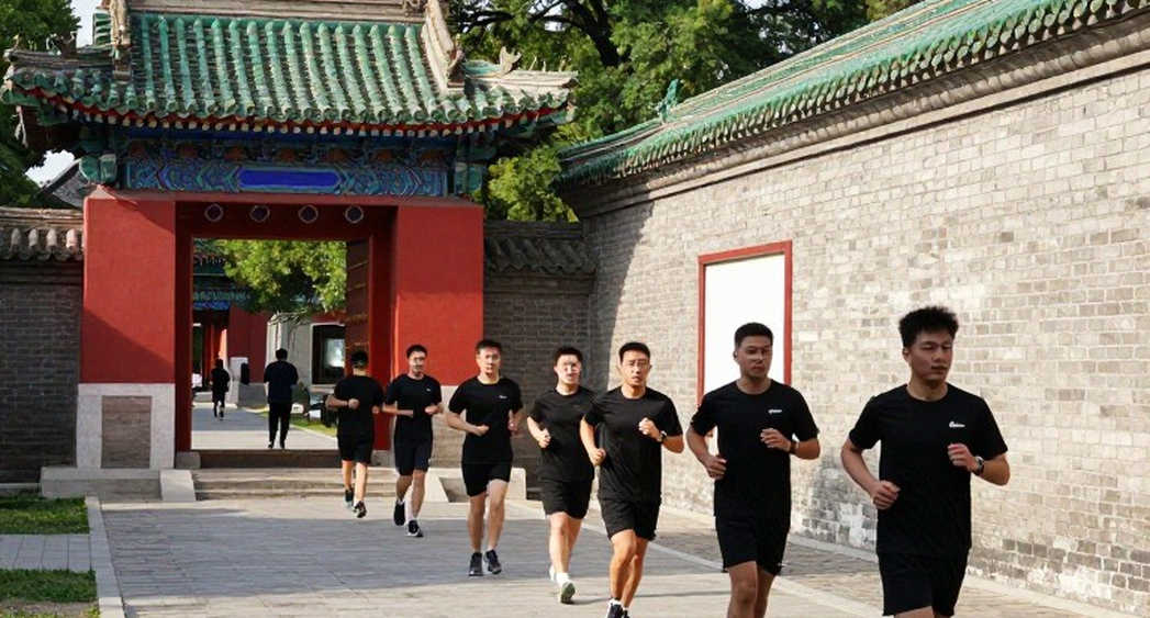 Pumas đưa Huerta tới Guadalajara: mục tiêu top tám và khoảng trống ở hành lang cánh