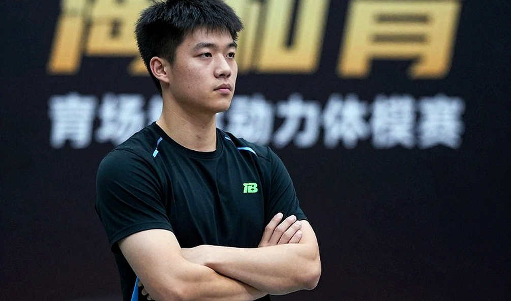 Keely Hodgkinson và bộ đồ bó sát Nike: Thời trang, khoa học hay chiêu truyền thông?